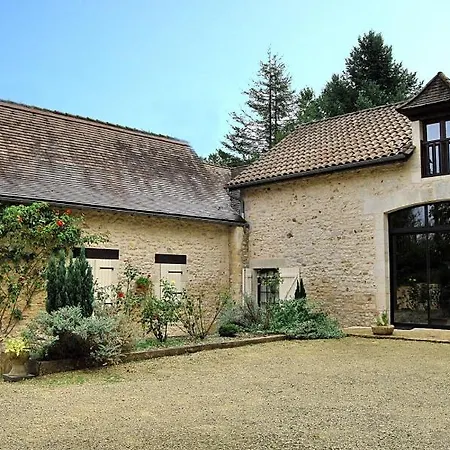Sleeps 10 Pool Thenon