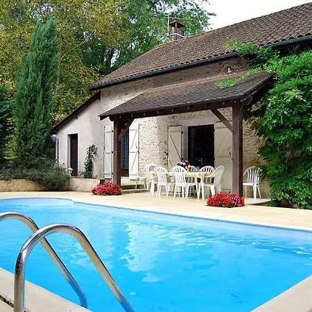 Sleeps 10 Pool Villa