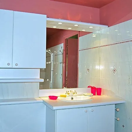 Sleeps 10 Pool