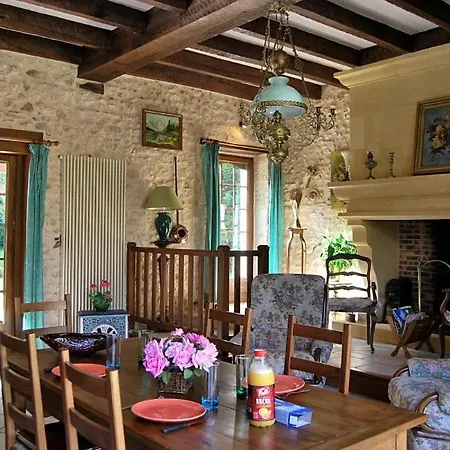 Sleeps 10 Pool * Thenon